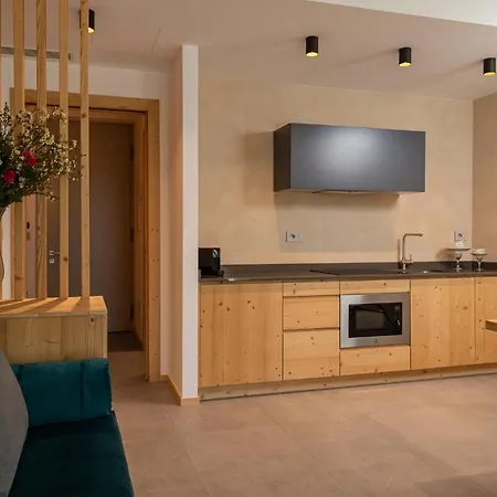 Shiloh Private Luxury Apartman Costermano