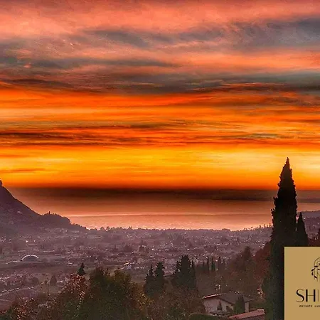 Shiloh Private Luxury Appartement Costermano